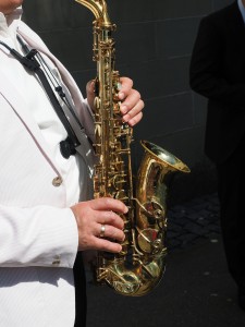 saxophonist-505697_1920